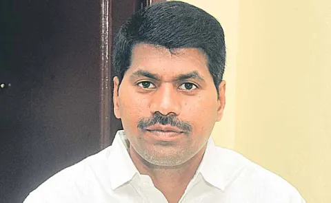 Kakarla Venkata Rami Reddy fires on govt