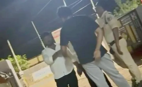 Congress leader creates a scene with police