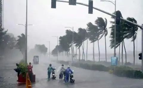 Heavy rain forecast for Telugu states