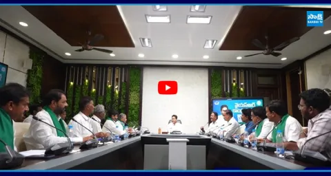 Aqua Farmers Meet YS Jagan in Tadepalli 1