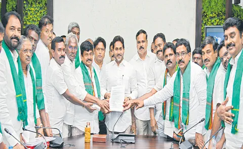 YS Jagan warns Chandrababu Govt for Aqua farmers