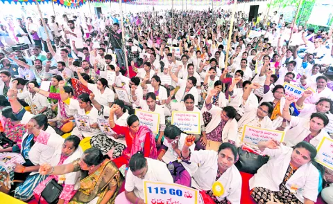 Massive protest by contract employees of the Medical Department in Vijayawada