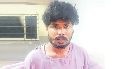Young Man Attacks Young Woman And Her Family Members With A Knife In Hyderabad Raidurg