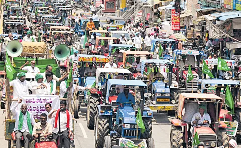 Tobacco farmers hold protest rally in Ongole against governments attitude