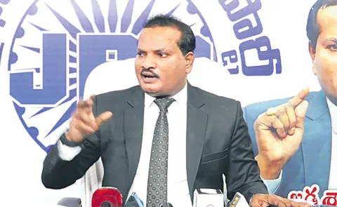 Jada Sravankumar comments over Saikrishna death