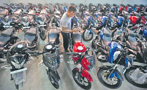 Two-wheeler industry to see moderate growth at 3-5percent in FY27