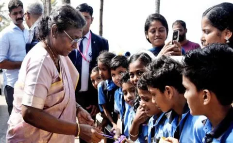 President Murmu Distributes Chocolates to Children on Her Birthday