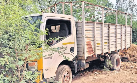 mystery vehicle abandoned for 10 years in village