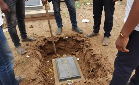 Grave Robbery in Coimbatore Fish Sellers Body Exhumed Gold Chain Stolen