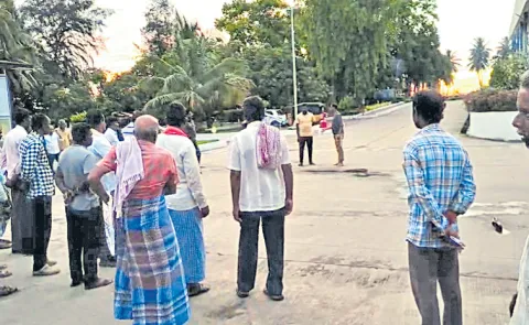 Young farmer attempts suicide at mango pulp factory