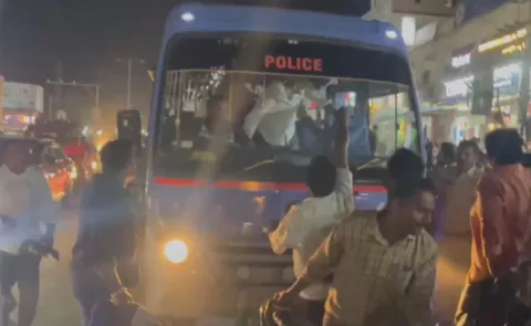 Tdp Goons Attempt To Attack Ysrcp Leader Devabhaktuni Chakravarthy