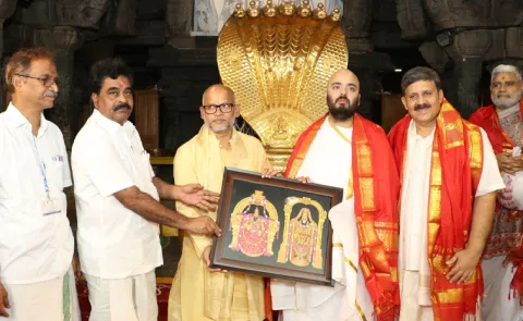 Anant Ambani at Tirumala Attends Srivari Suprabhata Seva5