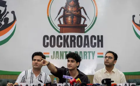 Cockroach Janata Party Protest At Jantar Mantar