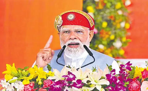 PM Narendra Modi slams Congress over the recent Karnataka CM change