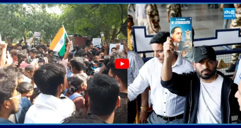 Cockroach Janta Party protest at Delhi Jantar Mantar 1