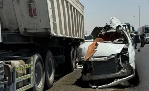 Several Indian Workers Death In Mini Bus Truck Collision In Dubai