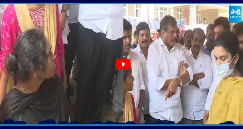 Botsa Satyanarayana Visits KGH Visakhapatnam Steel Plant Accident  1
