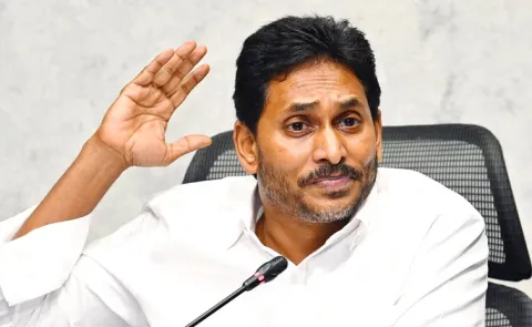 YS Jagan Targets Chandrababu Over Farm Crisis