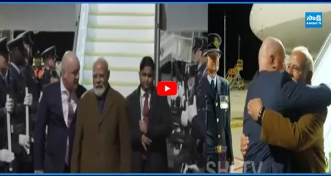 PM Modi Landed At New Zealand 1