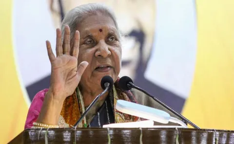 First Become Expert Mother UP Governor Anandiben Patels Convocation Message