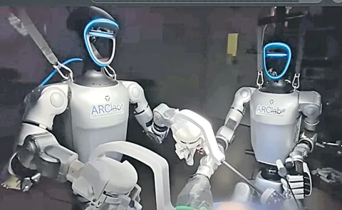 Humanoid robots have performed two surgeries15