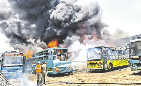 Massive fire accident At Auto Nagar