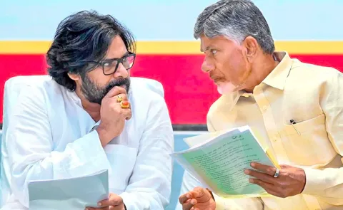 Kommineni Comments On Chandrababu And Pawan Kalyan
