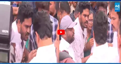 YS Jagan Assurance To Boat Tragedy Victims Families In Visakha 1