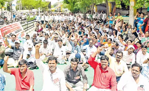 Teachers hold rallies across the state 
