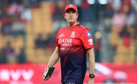 Andy Flower rules himself out of replacing Mccullum as England Test Coach