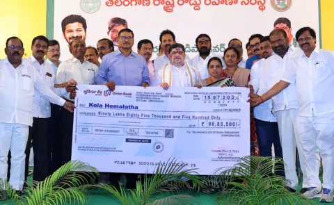 TG: Financial Aid Of RS 90 85 Lakh Handed Over To Kola Shankars Family