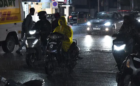 Rain In Few Areas Of Hyderabad