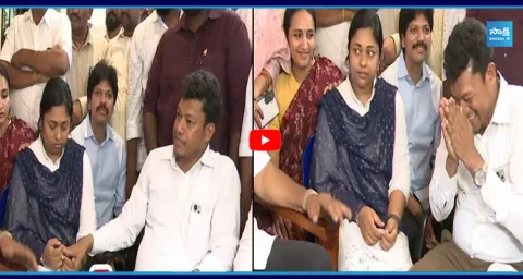 YSRCP Leaders Visits Seediri Appalaraju Family 3