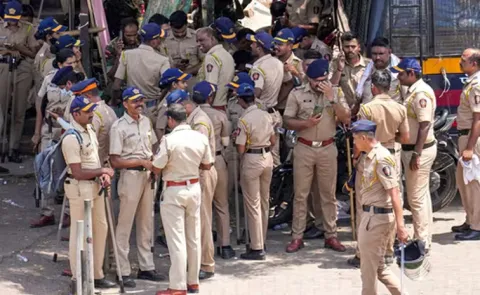 Woman Murders Boyfriend, Chops Body and Hides it in Bathroom