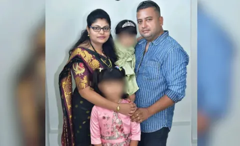 Karnataka Wife 2 Daughters Incident