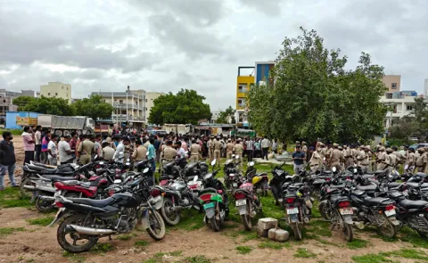 Search drive against fake vehicles in Rangareddy 