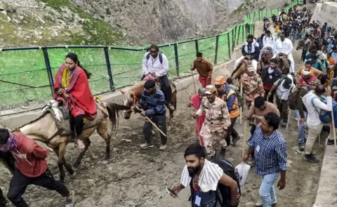 Amarnath Yatra Resumes After Six-Day Weather Suspension