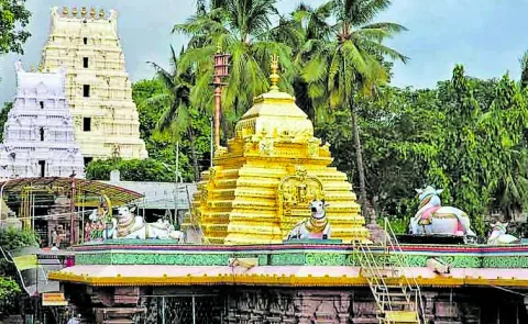 Atrocities by followers of Srisailam TDP MLA Budda Rajasekhara Reddy