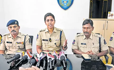 Hyderabad Police Rescue Three Teen Girls Who Fled Home