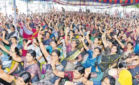 Anganwadi workers protest in Andhra pradesh