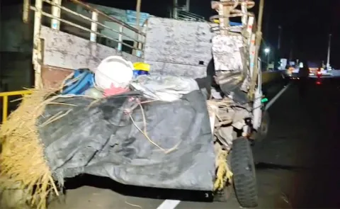 Lorry Rams Into Bolero Near Chelluru Vizianagaram