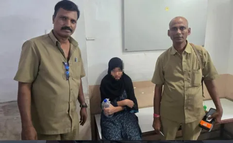 TGSRTC Conductor and Driver Save Minor Girl in Hyderaba