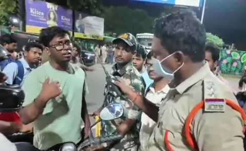 AP Police Failed To Maintain traffic at Simhachalam Giri Pradakshana