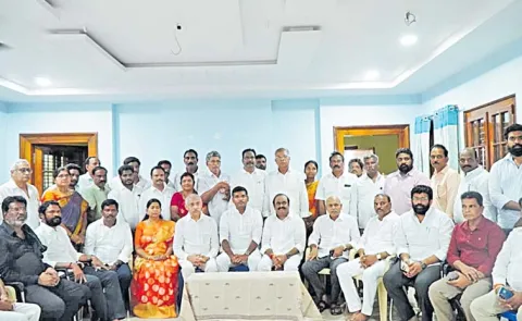 Chandrababu government failure to ensure a remunerative price