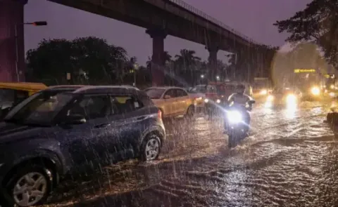   Rain continues to lash Hyderabad TG
