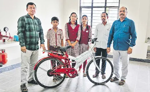Korutla students design folding electric bicycle