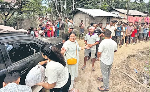 Assam influencers Nilakshi Sharma and Krishnakshi stepped affected floods