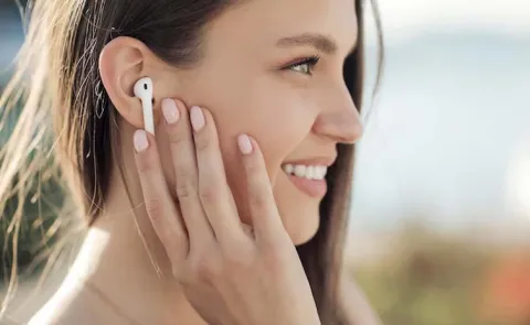 Use Of Wireless Earbuds And To Take Precautions