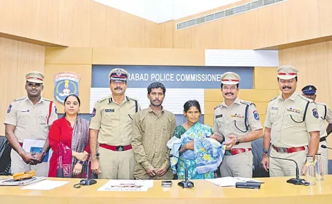 Infant Kidnapping Incident In Chandanagar Hyderabad