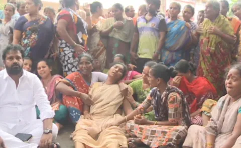 Vizag Tragedy: 6 Fishermen Missing After Boat Flips at Sea